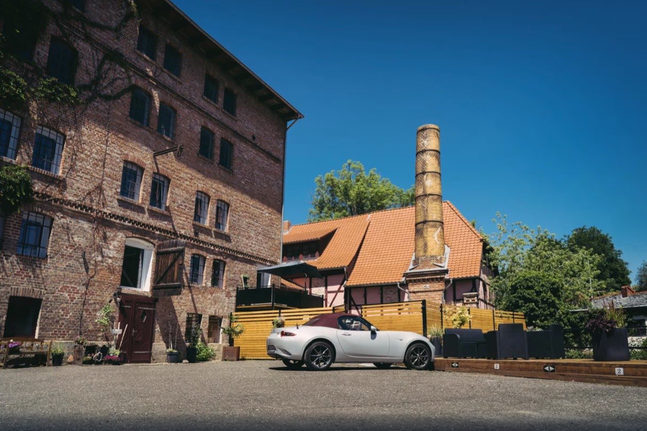 Innenhof mit Stellplätzen